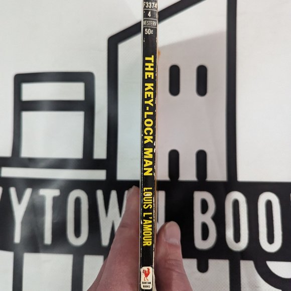 The Key-Lock Man by Louis L'Amour 1965 Paperback - Used - Picture 5 of 6